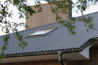 Профилированный лист для крыши: особенности и применение