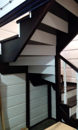 Поворотная лестница на 180 с покраской ._фото_5